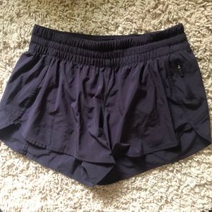 Lululemon tracker shorts 4”